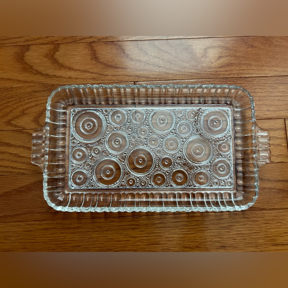 FREE w/ bundle Glass Trinket Tray with Circle Details Excellent used condition